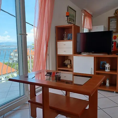 Majapaula Apartman *