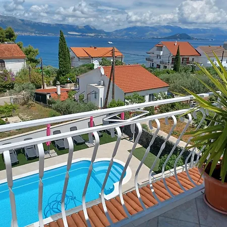 Majapaula Apartman Slatine